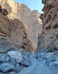 Excursión privada de un día a Wadi Nakhar, pueblos y oasis.